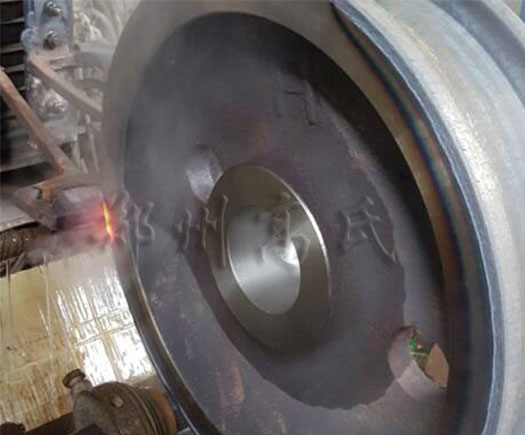 行車輪淬火，中頻感應(yīng)淬火電源效果杠杠的