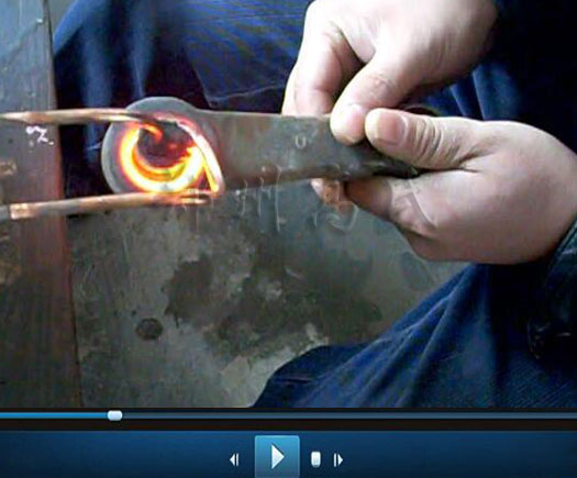 高頻淬火電源對內(nèi)孔進行淬火熱處理