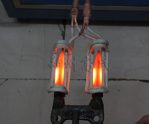 高頻淬火機對收割機刀片進行淬火熱處理