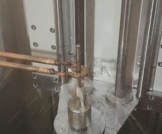 采用超高頻淬火設(shè)備對(duì)電機(jī)軸進(jìn)行淬火熱處理 采用超高頻淬火設(shè)備對(duì)電機(jī)軸進(jìn)行淬火熱處理