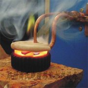 鄭州高氏2010年參加中國(guó)熱處理會(huì)議，并與高頻淬火設(shè)備專家進(jìn)行技術(shù)交流