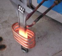 超音頻淬火爐對(duì)扳子進(jìn)行淬火熱處理 超音頻淬火爐對(duì)扳子進(jìn)行淬火熱處理