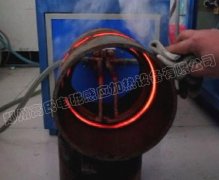 高頻淬火爐對管子內(nèi)壁進行加熱熱處理 高頻淬火爐對管子內(nèi)壁進行加熱熱處理